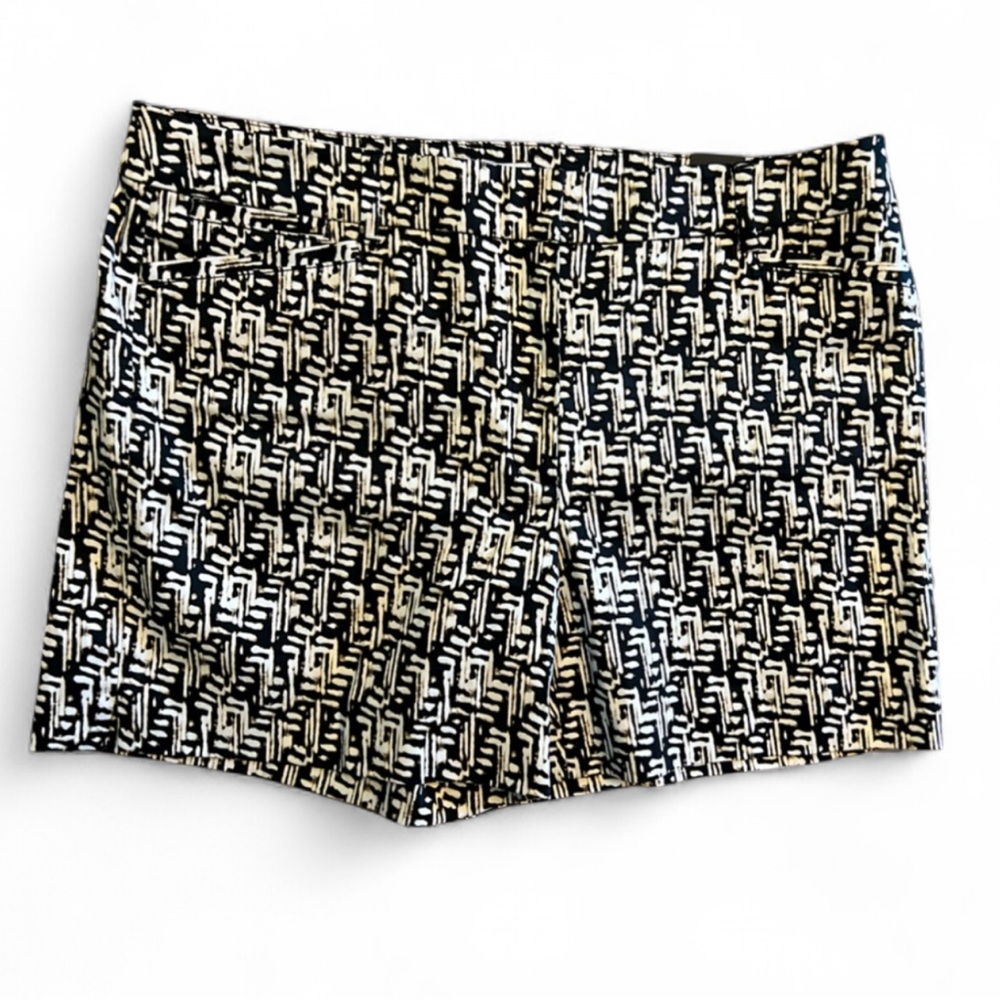 ✨NWT White House Black Market Geometric Women's Shorts